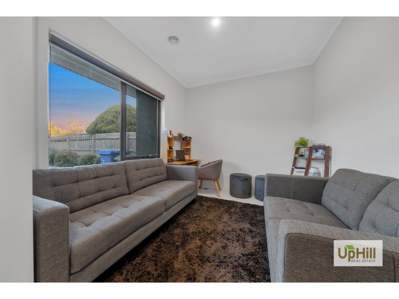 4/147 GOLF LINKS ROAD, Berwick VIC 3806