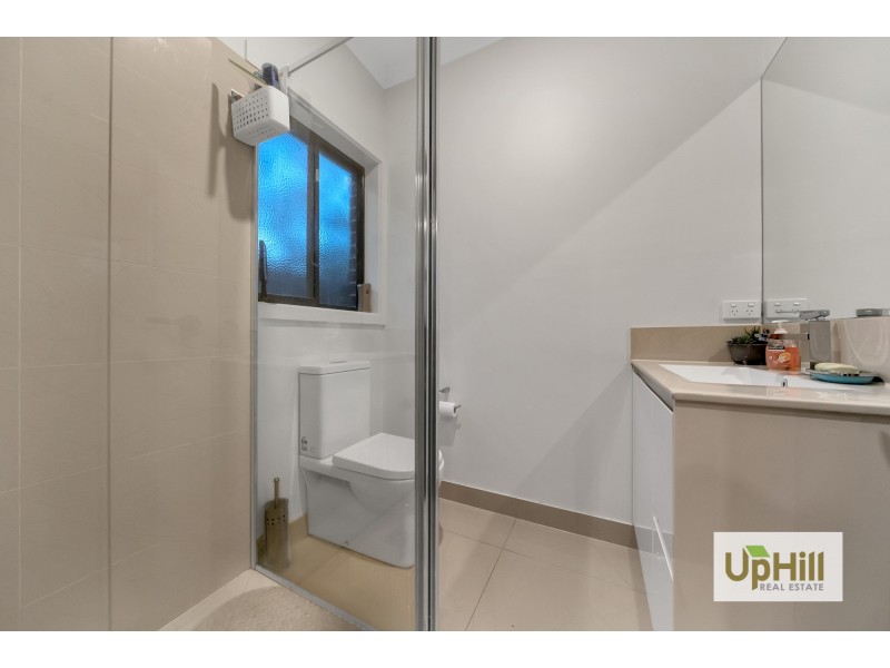 4/147 GOLF LINKS ROAD, Berwick VIC 3806