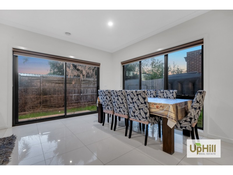 4/147 GOLF LINKS ROAD, Berwick VIC 3806