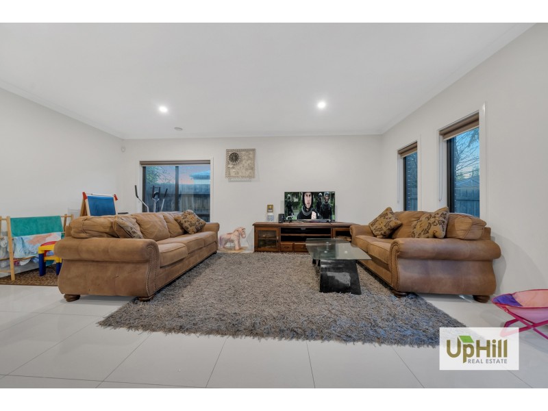 4/147 GOLF LINKS ROAD, Berwick VIC 3806