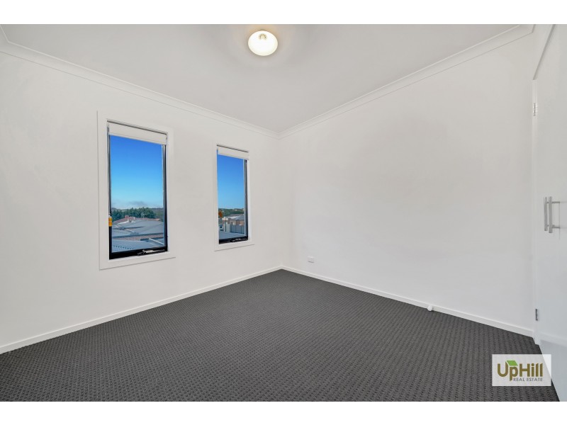 2 Maserati way, Cranbourne East VIC 3977