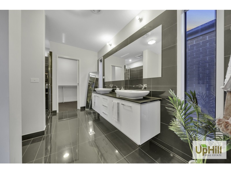 17 Trickett Street, Clyde VIC 3978