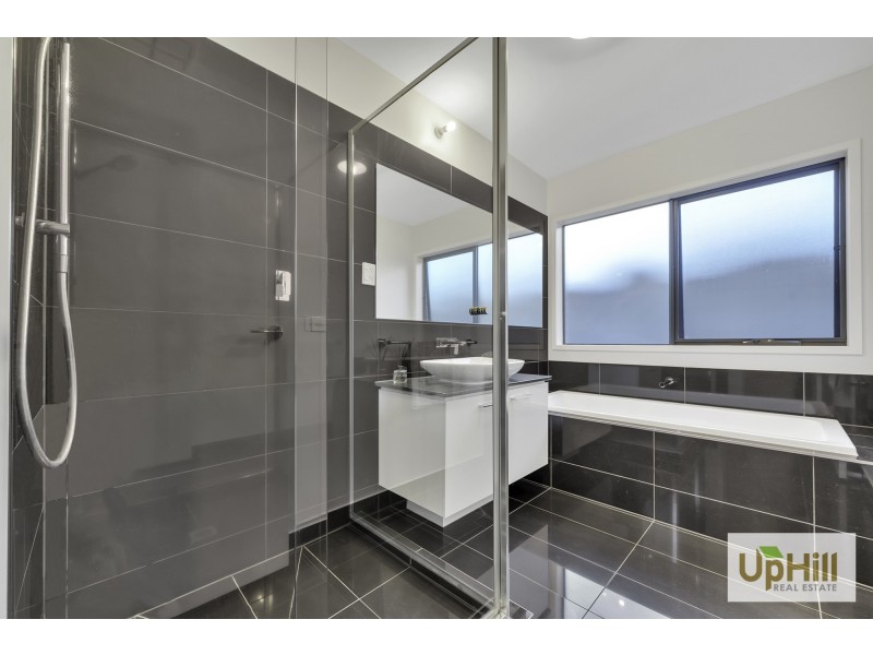 17 Trickett Street, Clyde VIC 3978