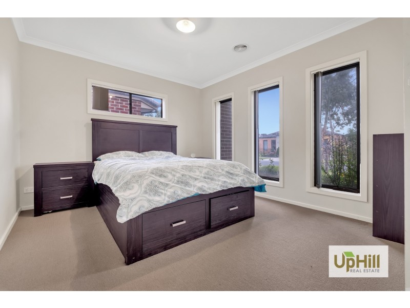 24 Naas Road, Clyde North VIC 3978