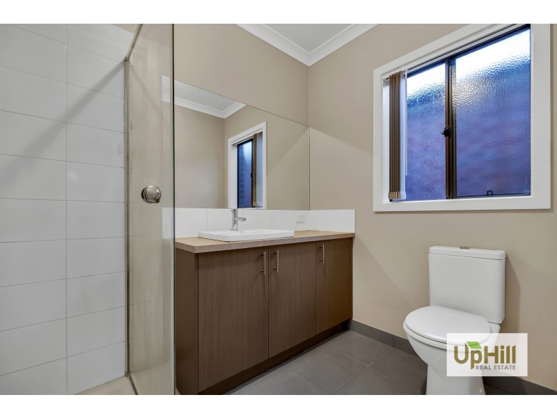 24 Naas Road, Clyde North VIC 3978