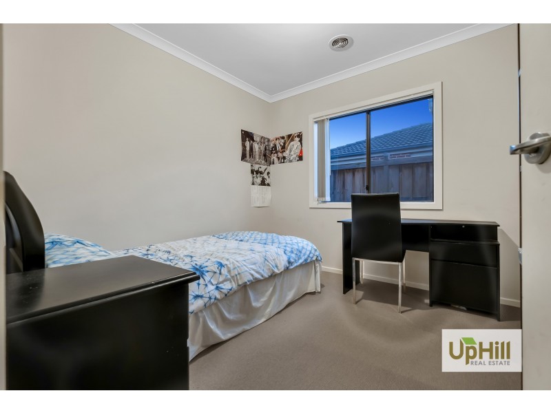 24 Naas Road, Clyde North VIC 3978