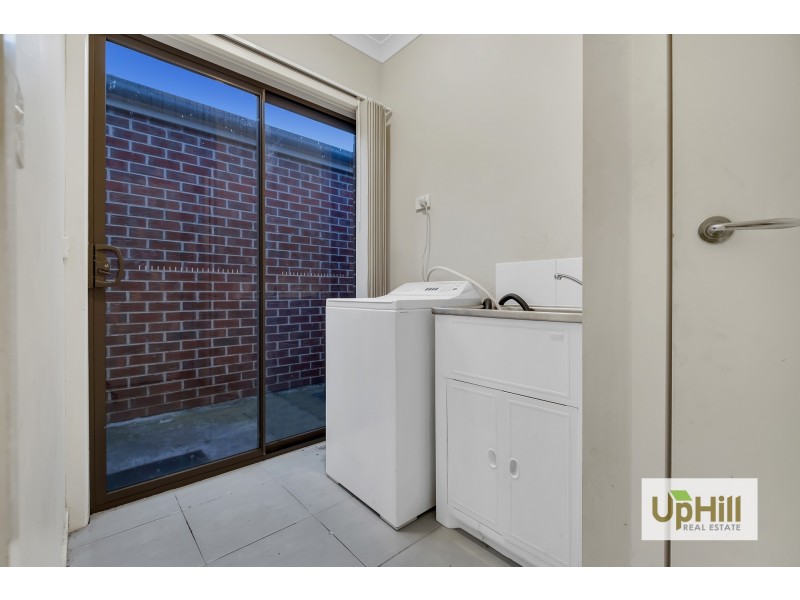 24 Naas Road, Clyde North VIC 3978