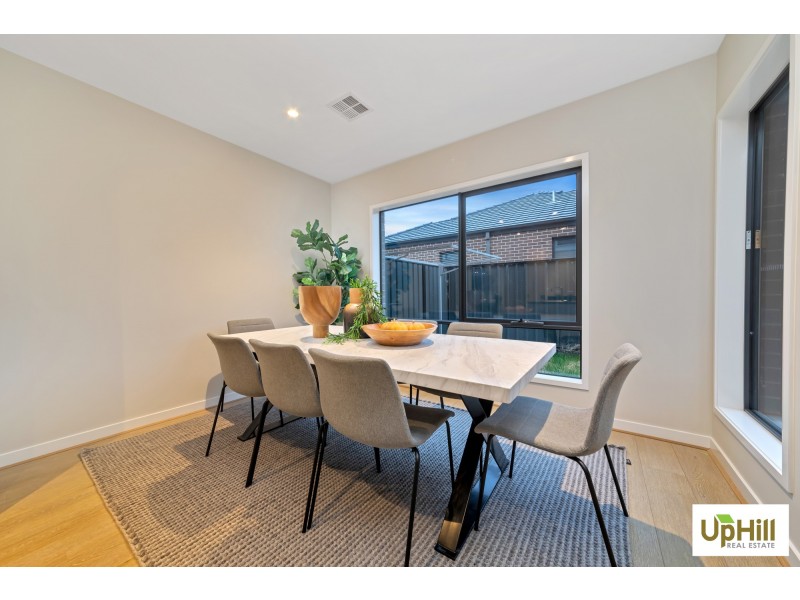 1 Ultra Way, Clyde North VIC 3978