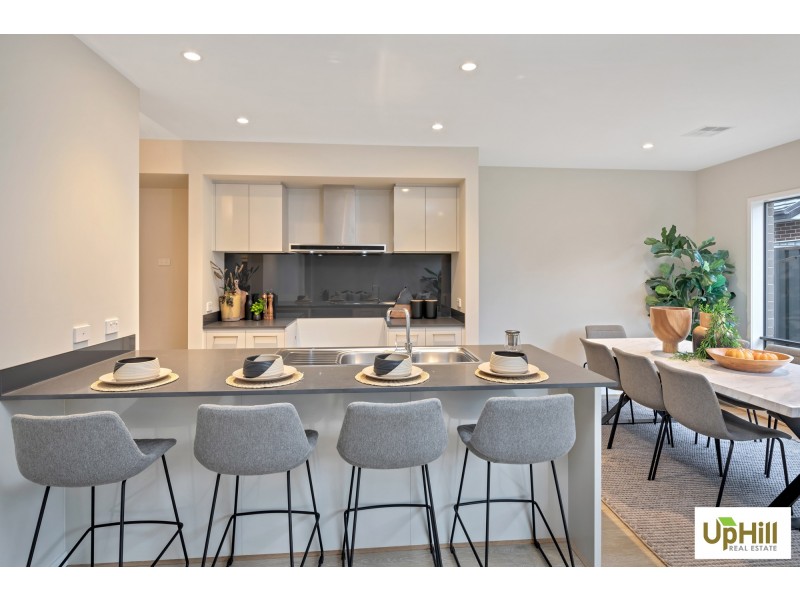 1 Ultra Way, Clyde North VIC 3978