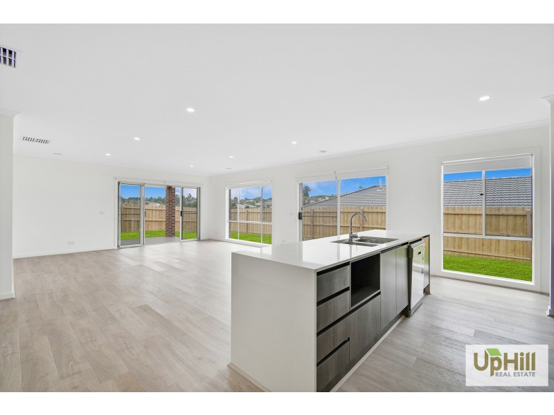 39 NOAH ROAD, Clyde North VIC 3978