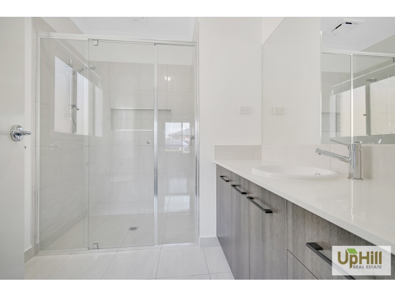 39 NOAH ROAD, Clyde North VIC 3978