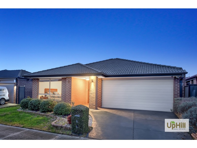 5 Dellinea Street, Cranbourne North VIC 3977