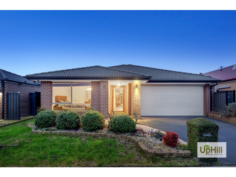 5 Dellinea Street, Cranbourne North VIC 3977