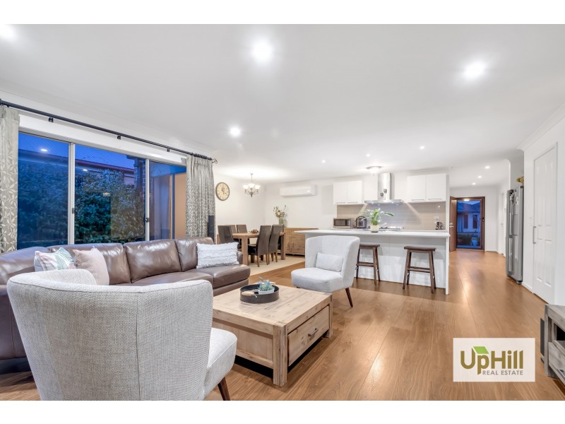 5 Dellinea Street, Cranbourne North VIC 3977