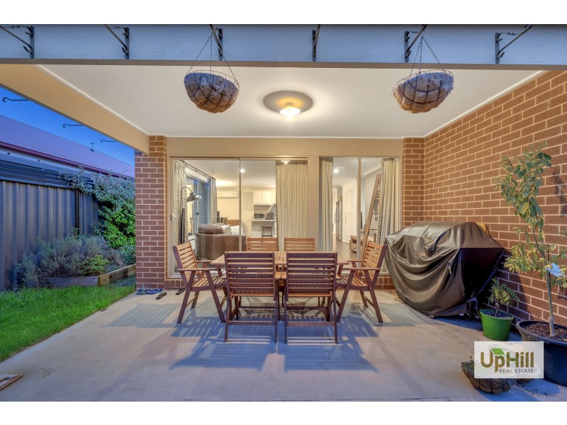 5 Dellinea Street, Cranbourne North VIC 3977