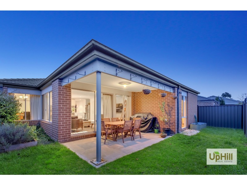 5 Dellinea Street, Cranbourne North VIC 3977