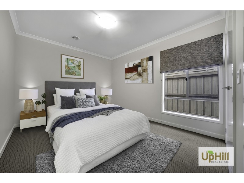 5 Pyrenees Road, Clyde VIC 3978