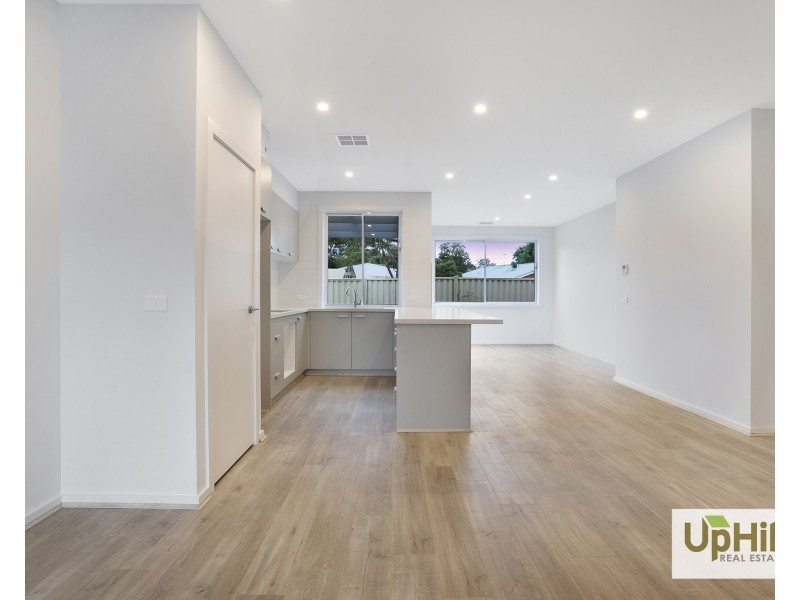 4/148 Princes Highway, Pakenham VIC 3810