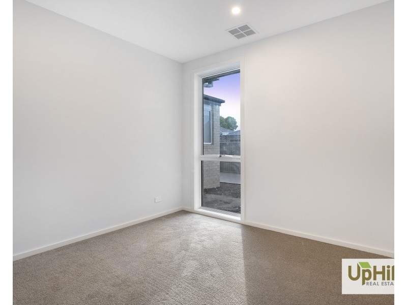 4/148 Princes Highway, Pakenham VIC 3810