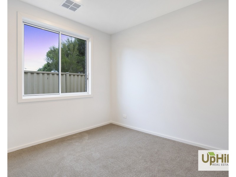 4/148 Princes Highway, Pakenham VIC 3810