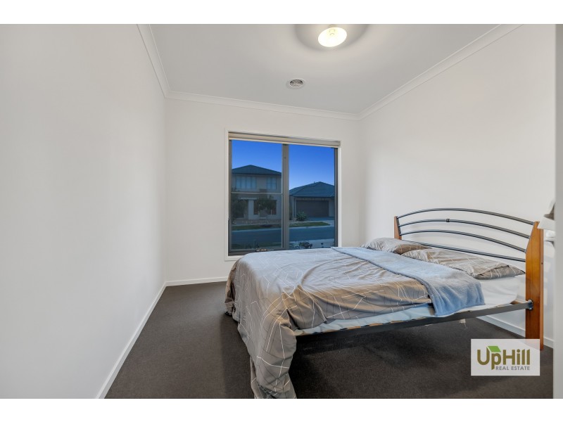 12 Curzon Street, Clyde North VIC 3978