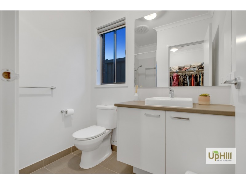 12 Curzon Street, Clyde North VIC 3978