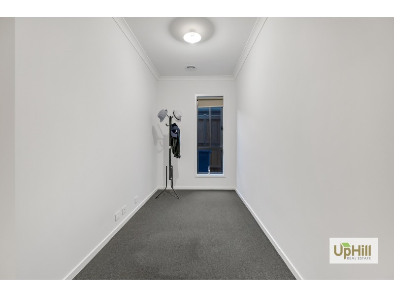 12 Curzon Street, Clyde North VIC 3978