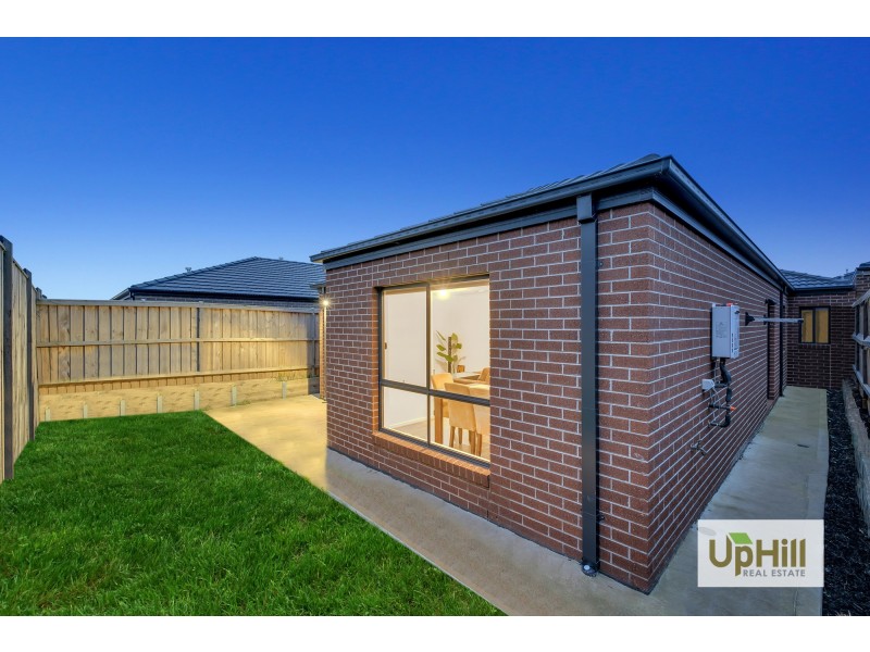 12 Curzon Street, Clyde North VIC 3978