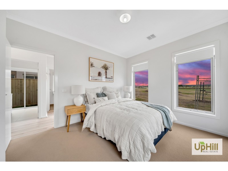 30/255 Princess Highway, Officer VIC 3809