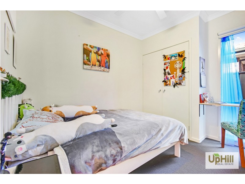 10 Cob Terrace, Clyde North VIC 3978