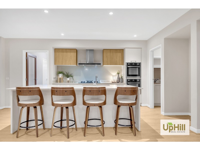 7 Huntley Street, Cranbourne North VIC 3977