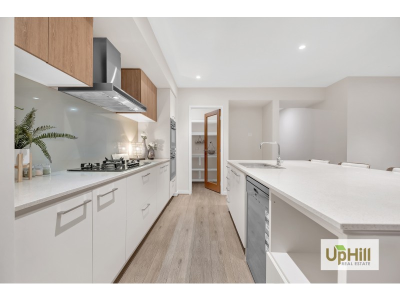 7 Huntley Street, Cranbourne North VIC 3977