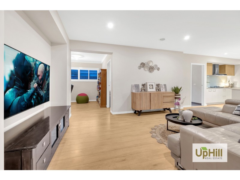 7 Huntley Street, Cranbourne North VIC 3977