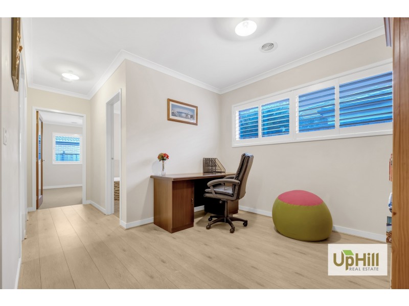 7 Huntley Street, Cranbourne North VIC 3977