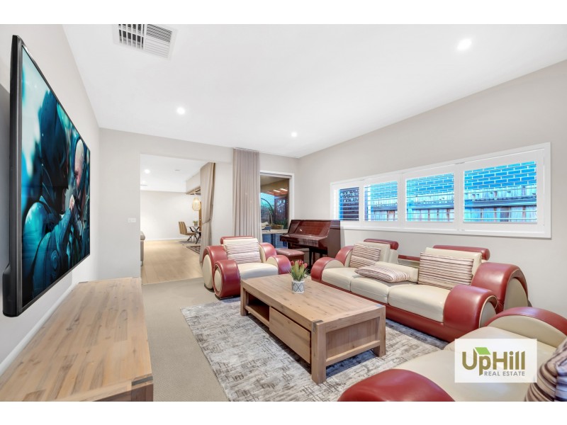 7 Huntley Street, Cranbourne North VIC 3977