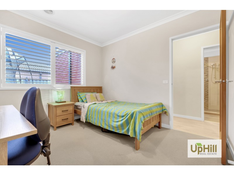 7 Huntley Street, Cranbourne North VIC 3977