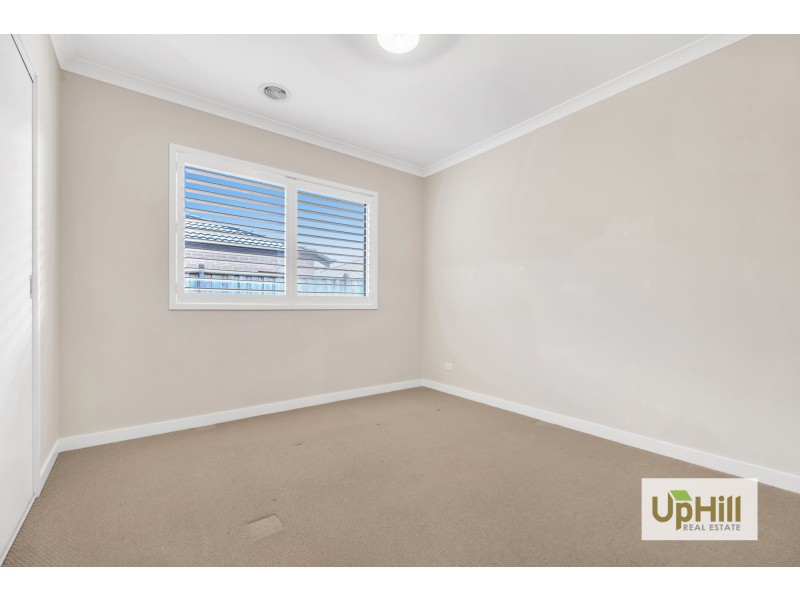 7 Huntley Street, Cranbourne North VIC 3977