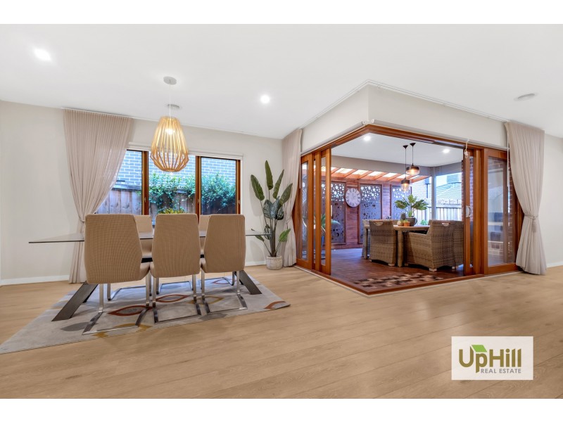 7 Huntley Street, Cranbourne North VIC 3977