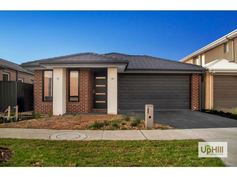 24 Yaralla Circuit, Clyde VIC 3978