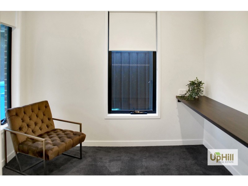 24 Yaralla Circuit, Clyde VIC 3978