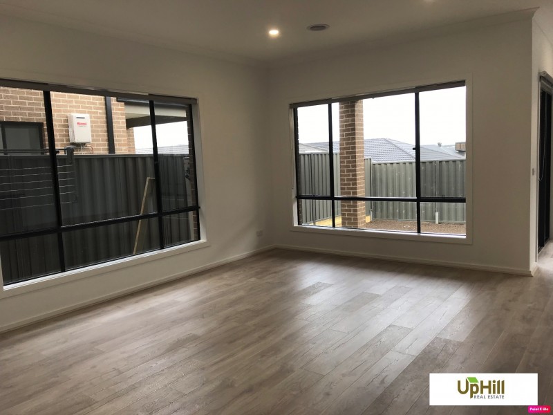 6 Evica Road, Clyde North VIC 3978