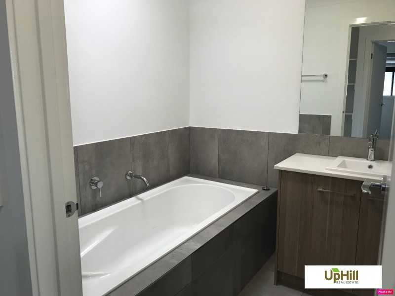 6 Evica Road, Clyde North VIC 3978