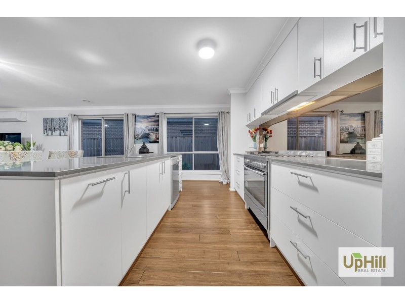 15 EVERARD AVENUE, Clyde North VIC 3978