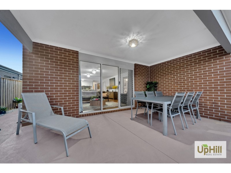 15 EVERARD AVENUE, Clyde North VIC 3978