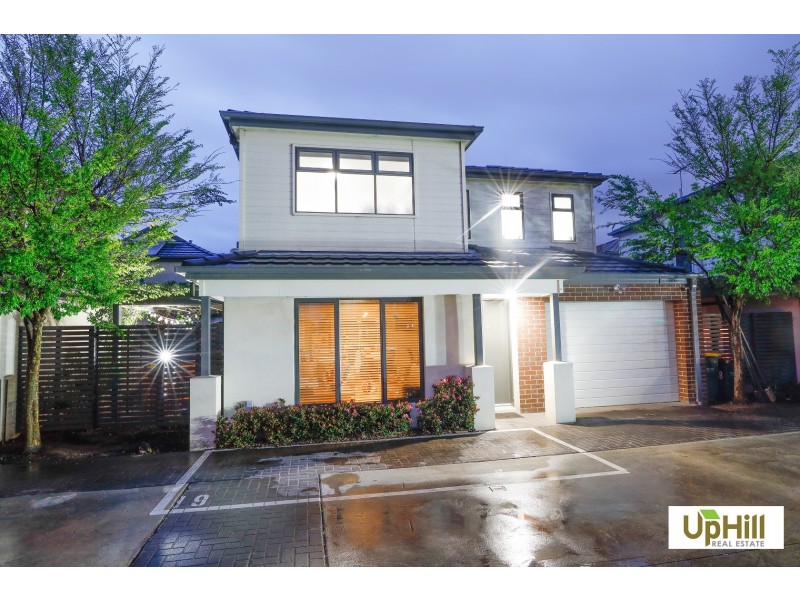 19/17 Golden Elm Way, Lyndhurst VIC 3975