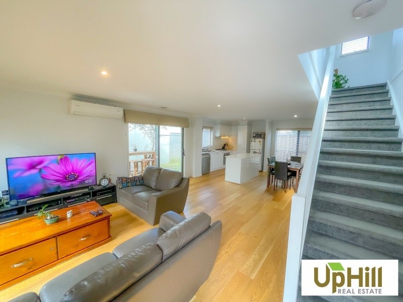19/17 Golden Elm Way, Lyndhurst VIC 3975