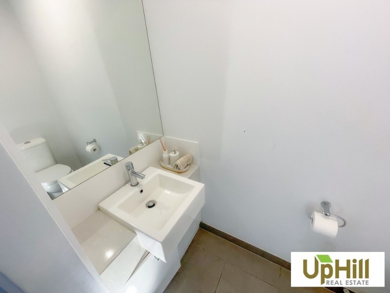 19/17 Golden Elm Way, Lyndhurst VIC 3975