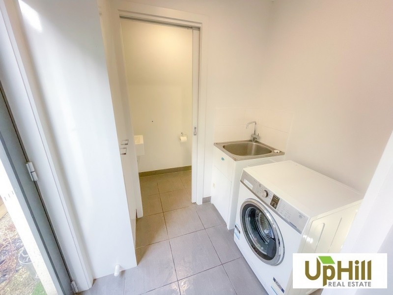19/17 Golden Elm Way, Lyndhurst VIC 3975