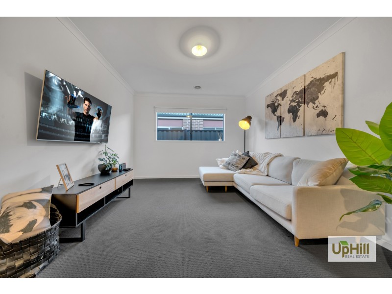 15 Marblelight Way, Clyde North VIC 3978