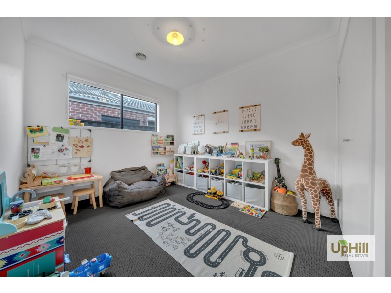 15 Marblelight Way, Clyde North VIC 3978